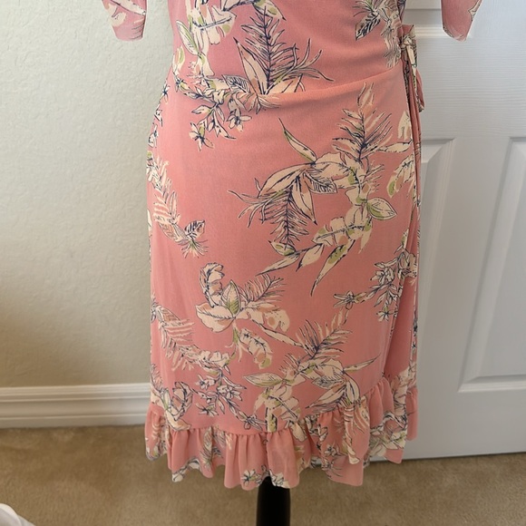 NWT Sanctuary pink floral wrap dress - Picture 3 of 10